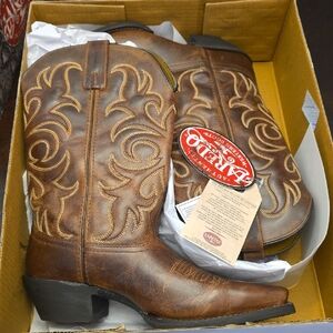 NWT Genuine Laredo Women's Tan Leather Western Boots